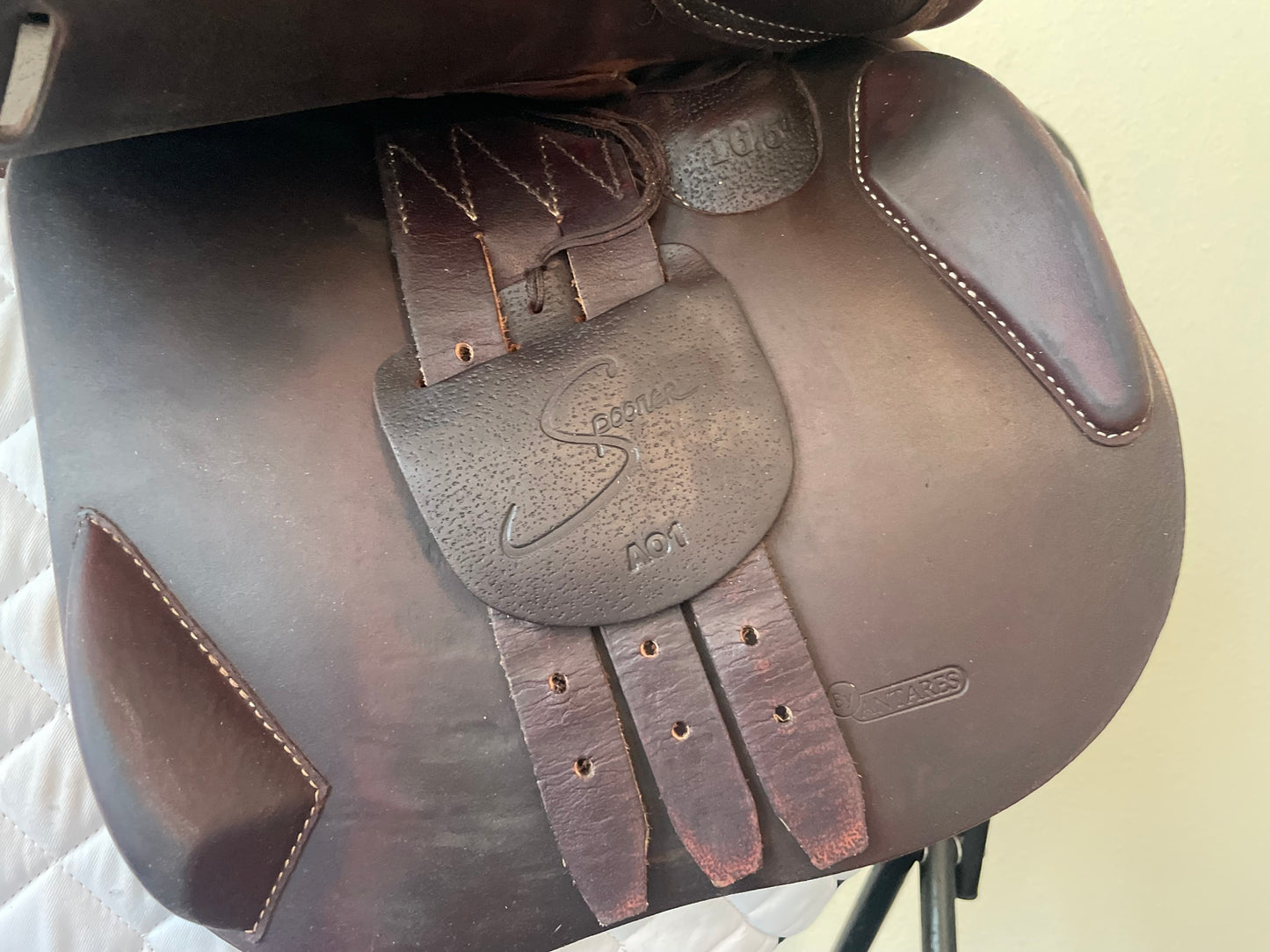 16.5 - Antares Saddle Spooner, 1N Flap, AO1