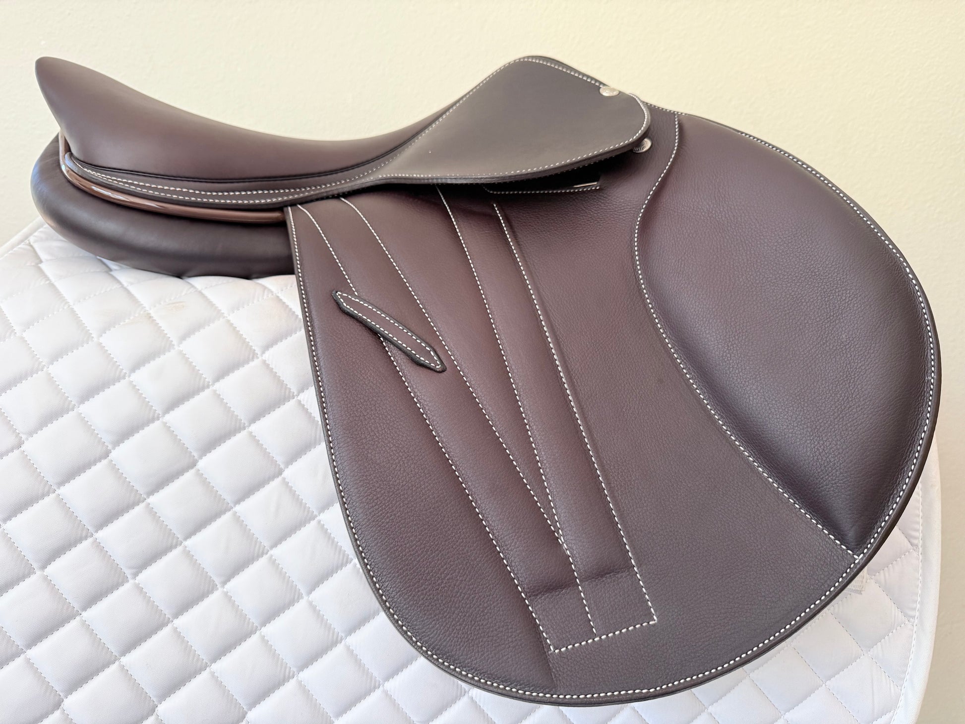 16.5" Butet Premium Saddle