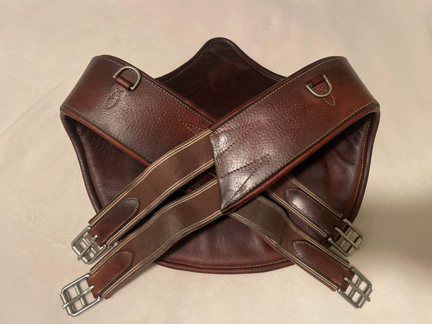 Butet Ergonomic Stud Girth - 125cm - Very Nice Condition