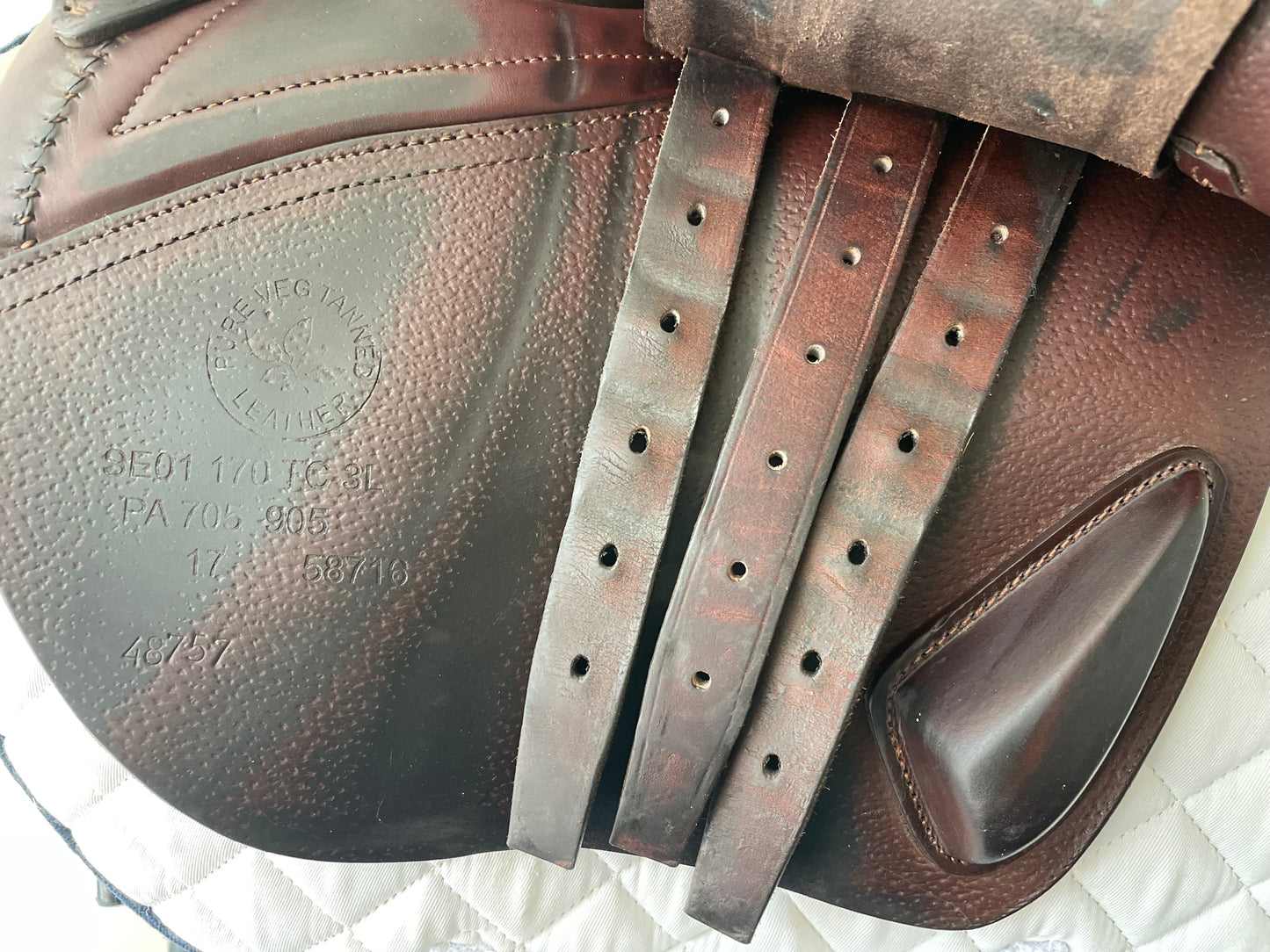 CWD Saddle SE01 17" Seat 3L Flap