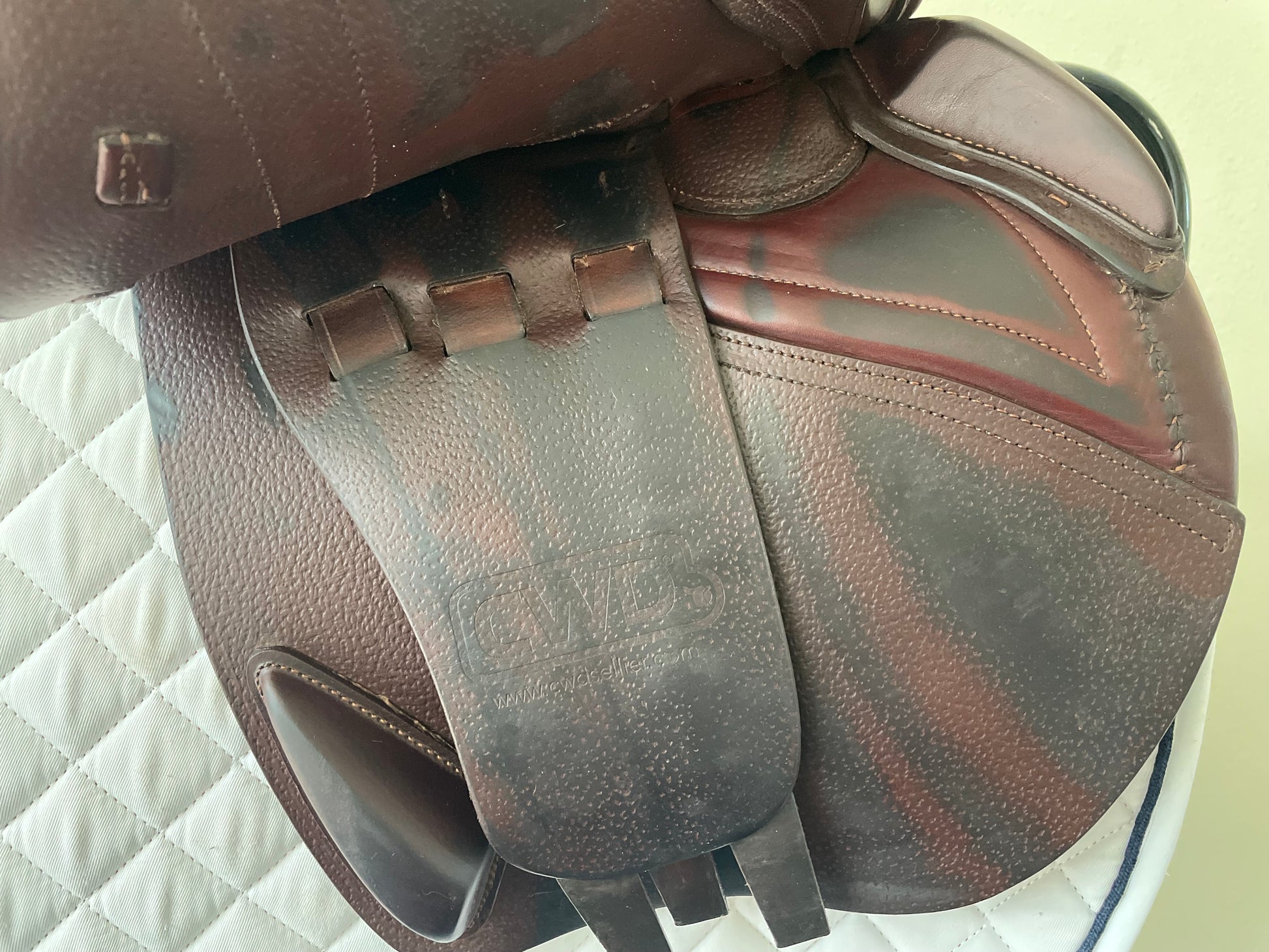 CWD Saddle SE01 17" Seat 3L Flap
