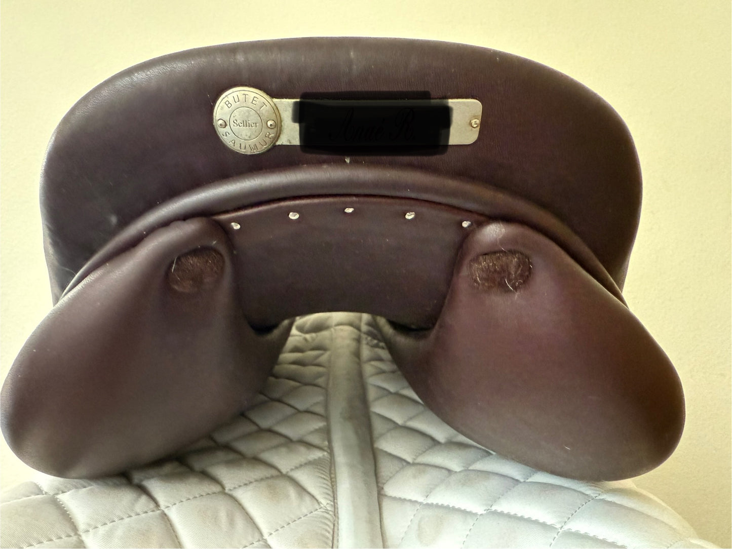 17.5 - 2023 Butet Practice “L” Seat, Nearly New!!!