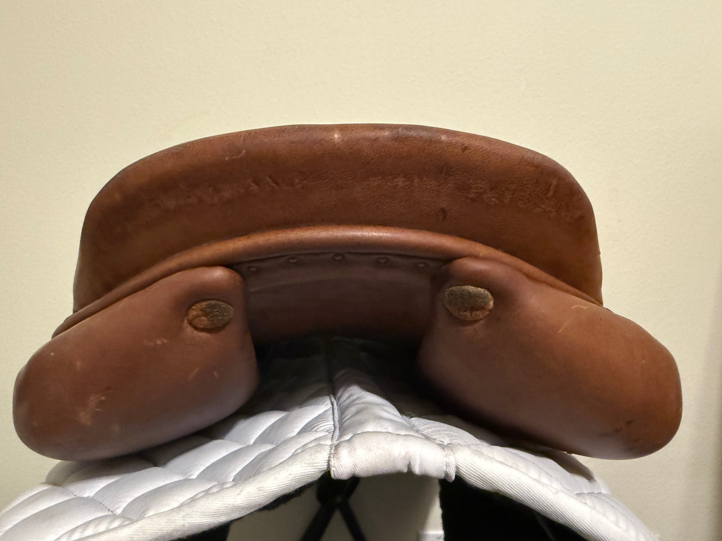 18 - 2007 Butet “P” Seat Premium, 2.25 Flap, Extra Wide