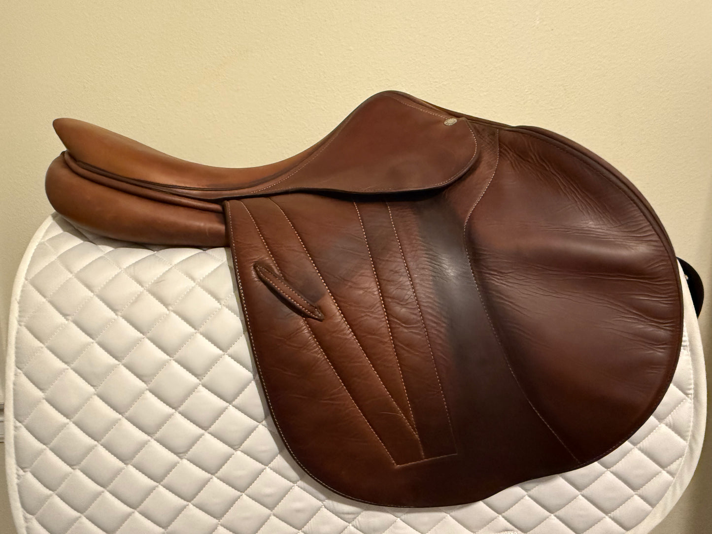 18 - 2007 Butet “P” Seat Premium, 2.25 Flap, Extra Wide