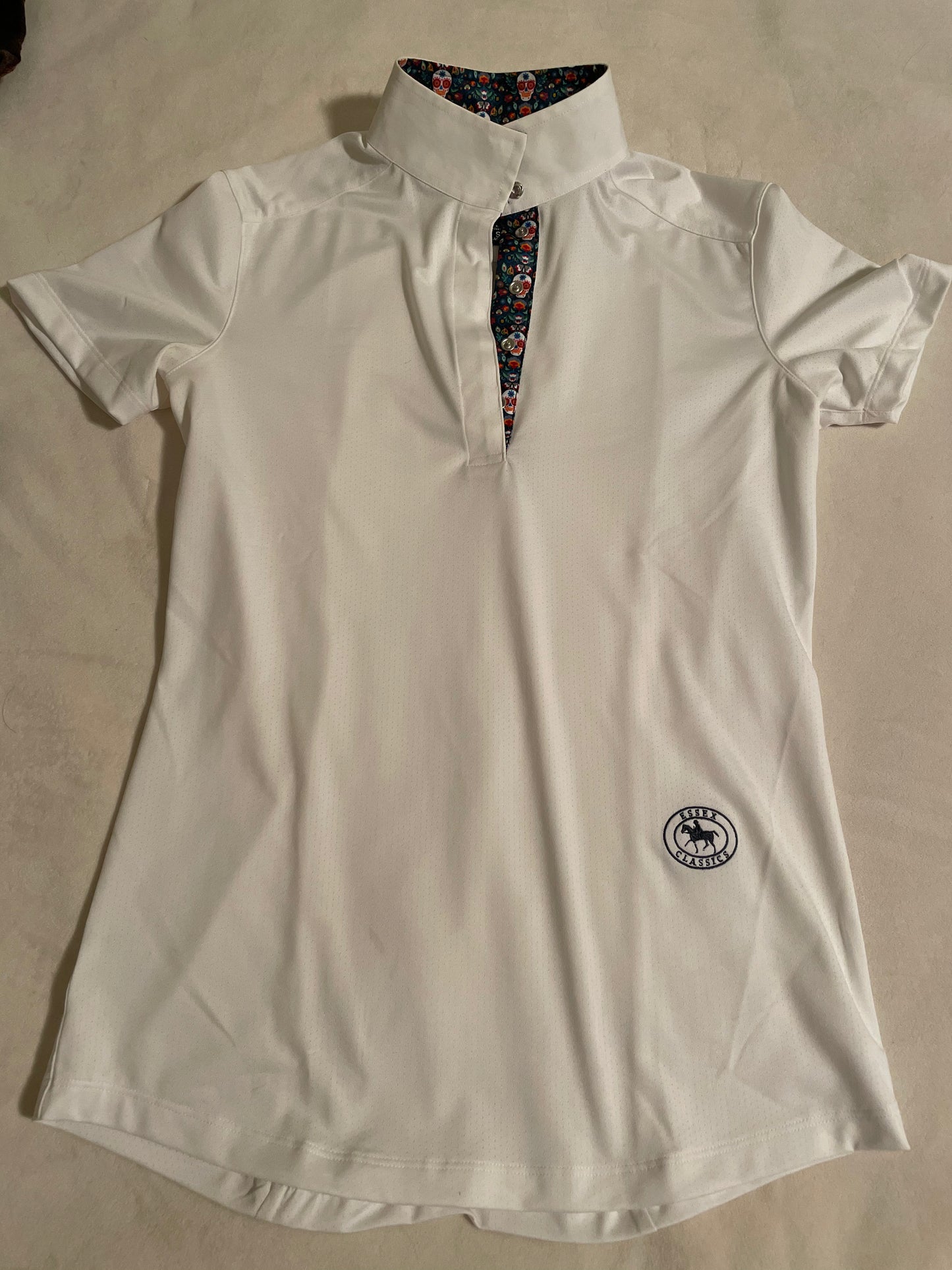 Essex Classics “Day of the Dead”, Size Small - Excellent Condition