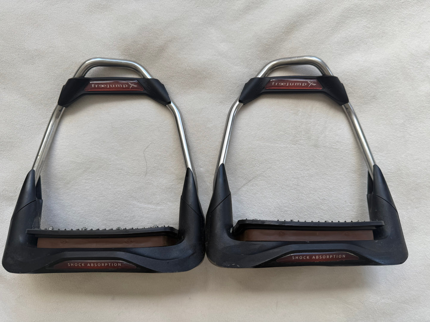 FreeJump AirS Angled Eye Stirrups, Barely Used