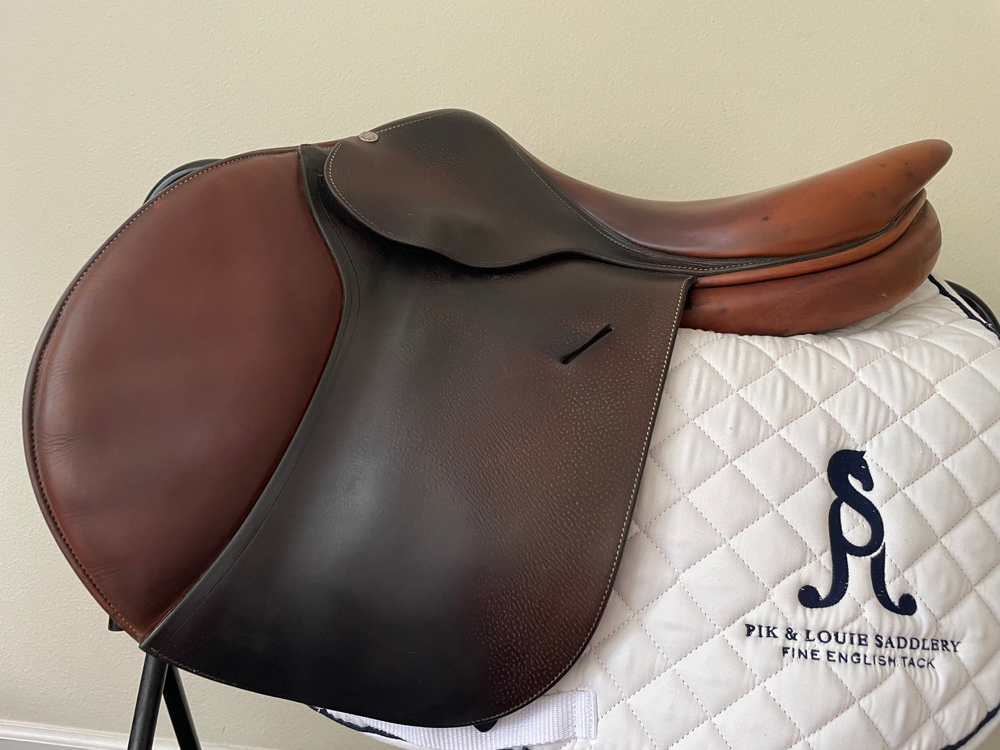 17 - 2014 Butet “P” Seat, 2.25 Flap, Medium Wide Tree Saddle