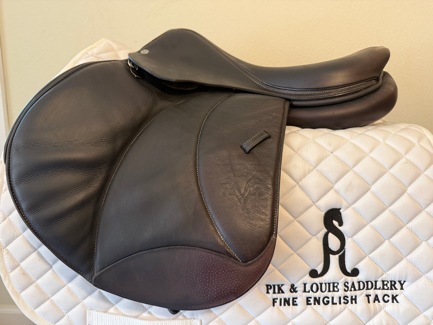 17" - 2022 Voltaire Palm Beach, 2A Flap, Pro Panel w/ D10, Second Skin, Buffalo - Very Nice!