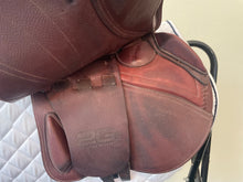 CWD Mademoiselle 2GS Saddle 17" 2C Flap