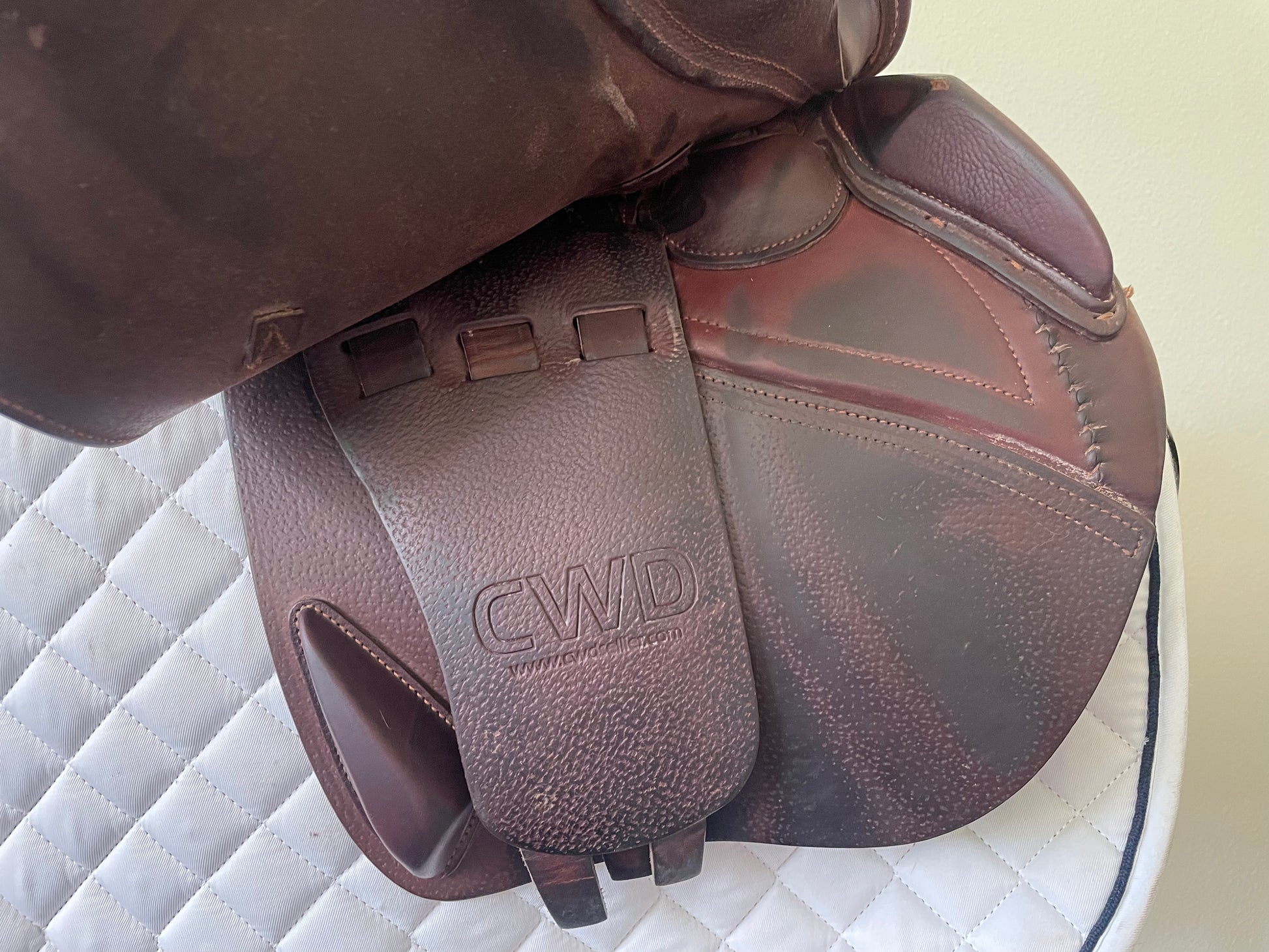 17" CWD Se01 Saddle 2L flap