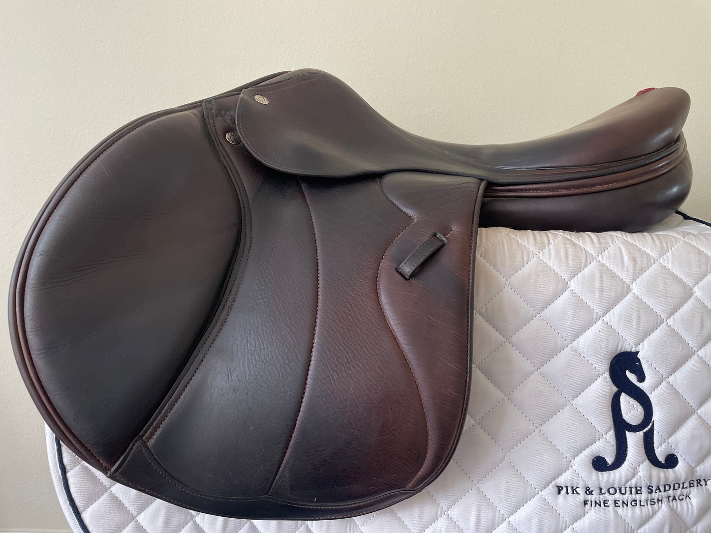 17.5" Equipe Synergy Saddle 