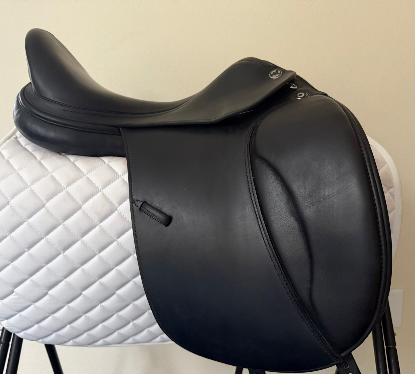 17 - 2021 Prestige X-Helen Dressage, Normal Flap, 33cm Tree - Pristine Condition!!!