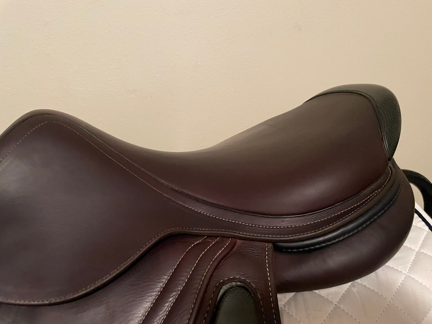 CWD 2gs Saddle SE25 17.5" Seat 2C Flap