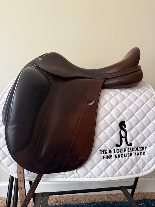 17.5 - 2017 Equipe Emporio Dressage, Brown, Normal Flap, Normal Tree