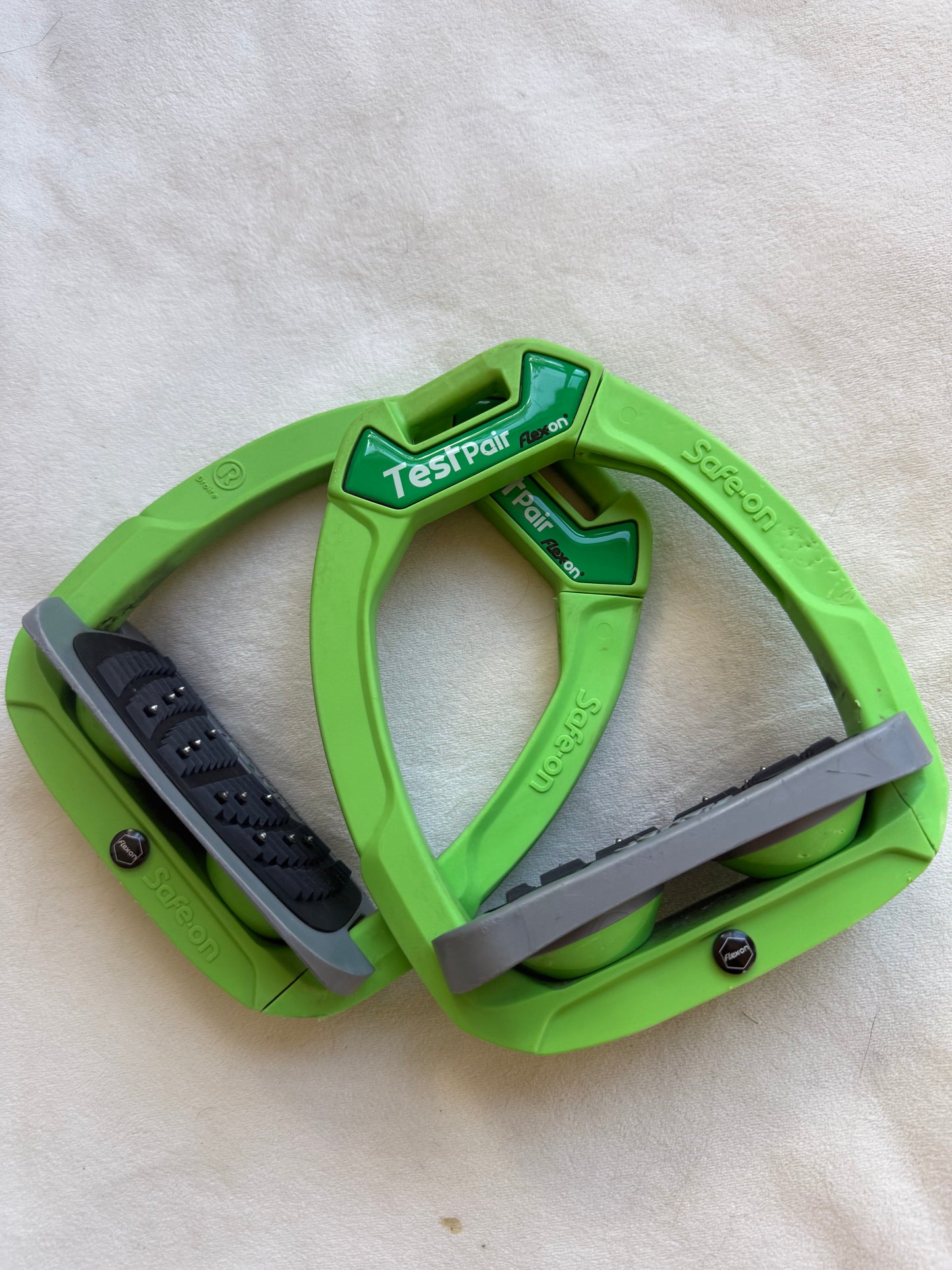 Flex-On Safe-On Stirrups, Ultra Grip, Incline Stirrups