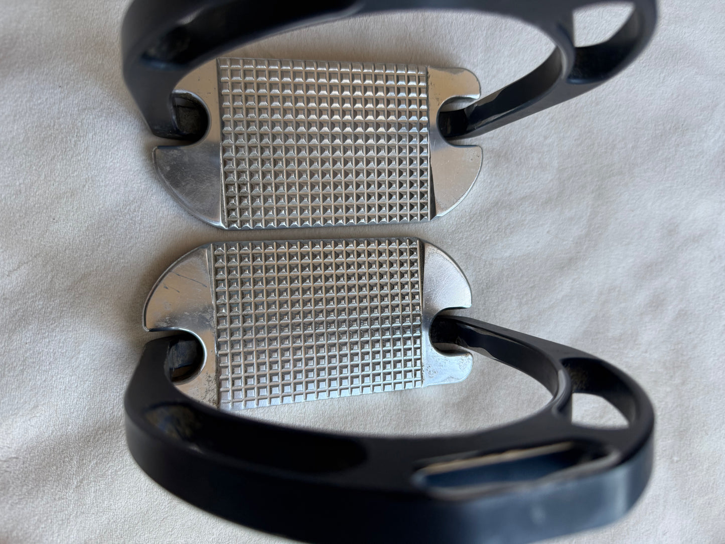 Jin Stirrups - Lightly Used