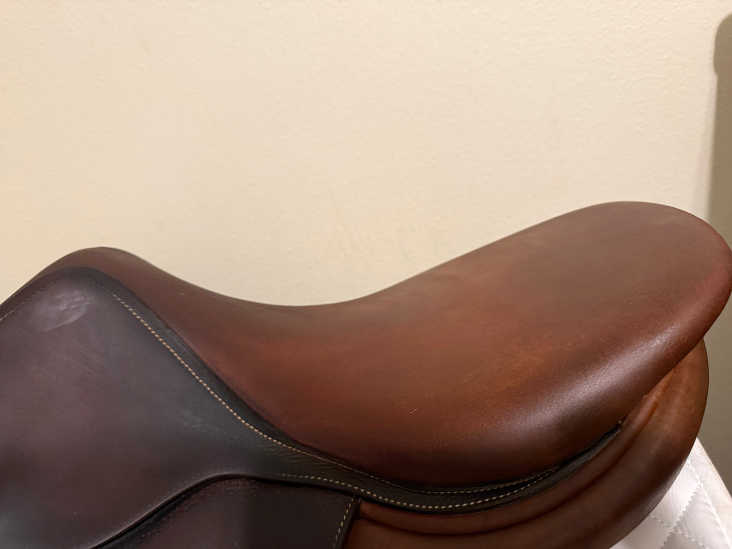 17.5 - Butet “P” Seat, 2.25 Flap, 5” Dot to Dot