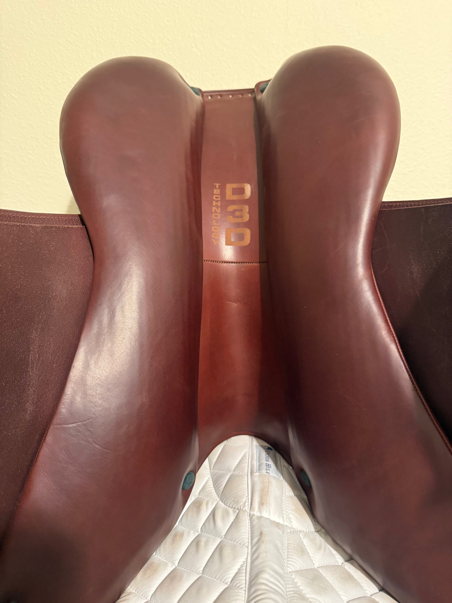 17.5 - 2024 Devoucoux Biarritz O, 1A Flap, Full Calf - Demo Condition