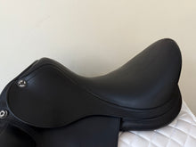 17 - 2021 Prestige Helen Dressage with X-Technology, 33cm Adjustable Tree - DEMO Condition (Barely Used)