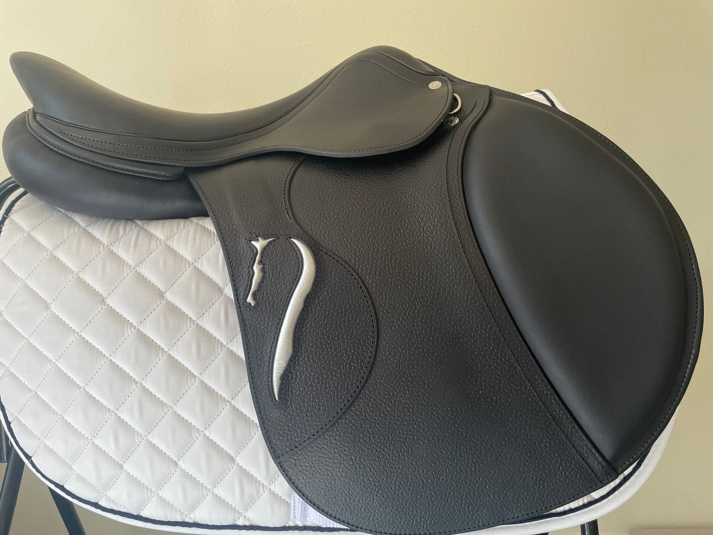 Antares Connexion Saddle 17.5" Black