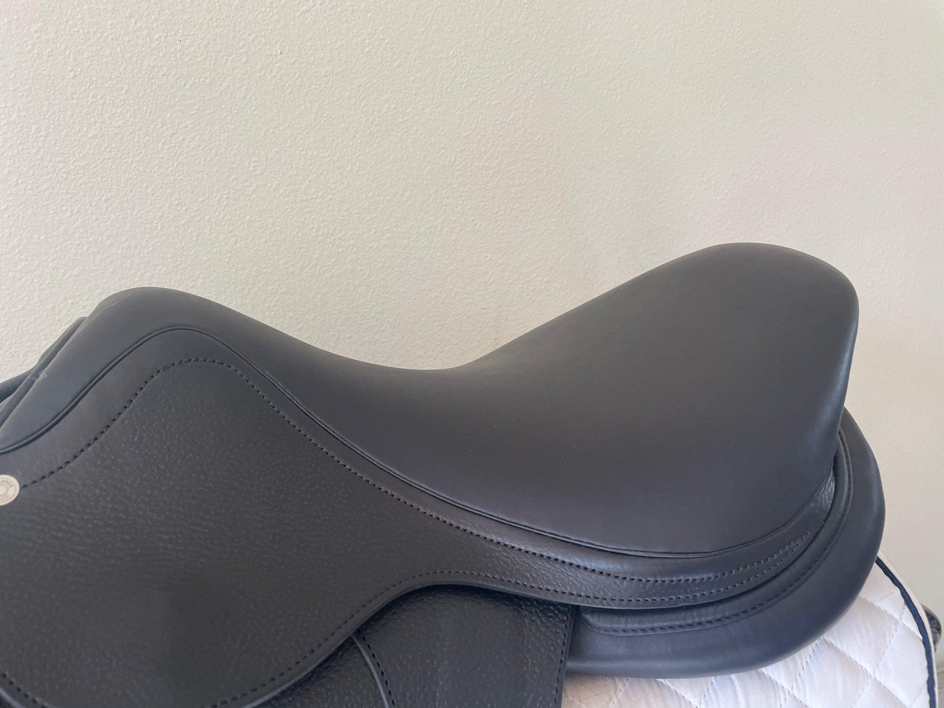 Antares Connexion Saddle 17.5" Seat 3AB Flap