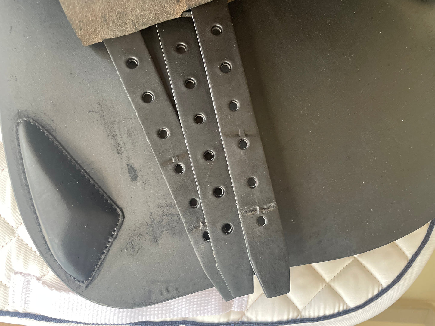 Antares Connexion Saddle 17.5" Black 3AB Flap