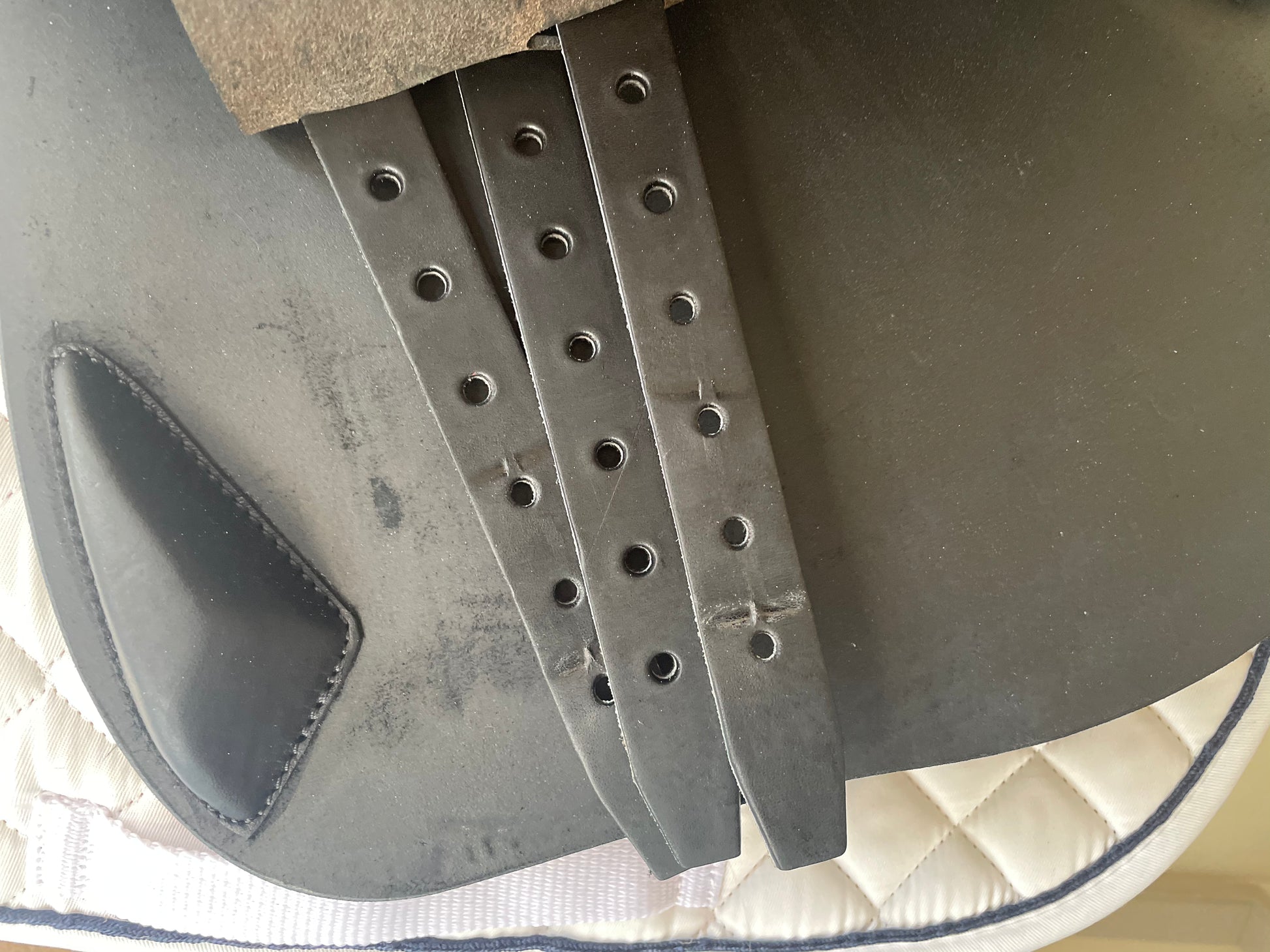 Antares Connexion Saddle 17.5" Black 3AB Flap