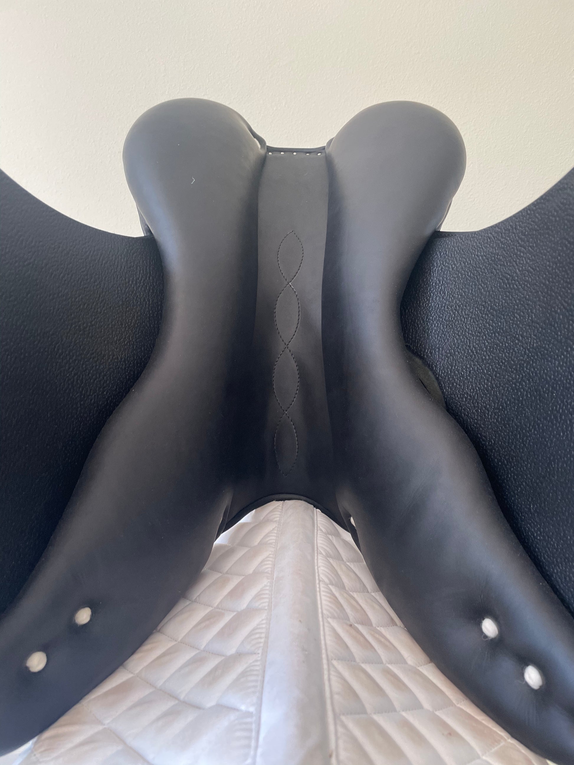 Antares Connexion Saddle 17.5" Seat 3AB Flap