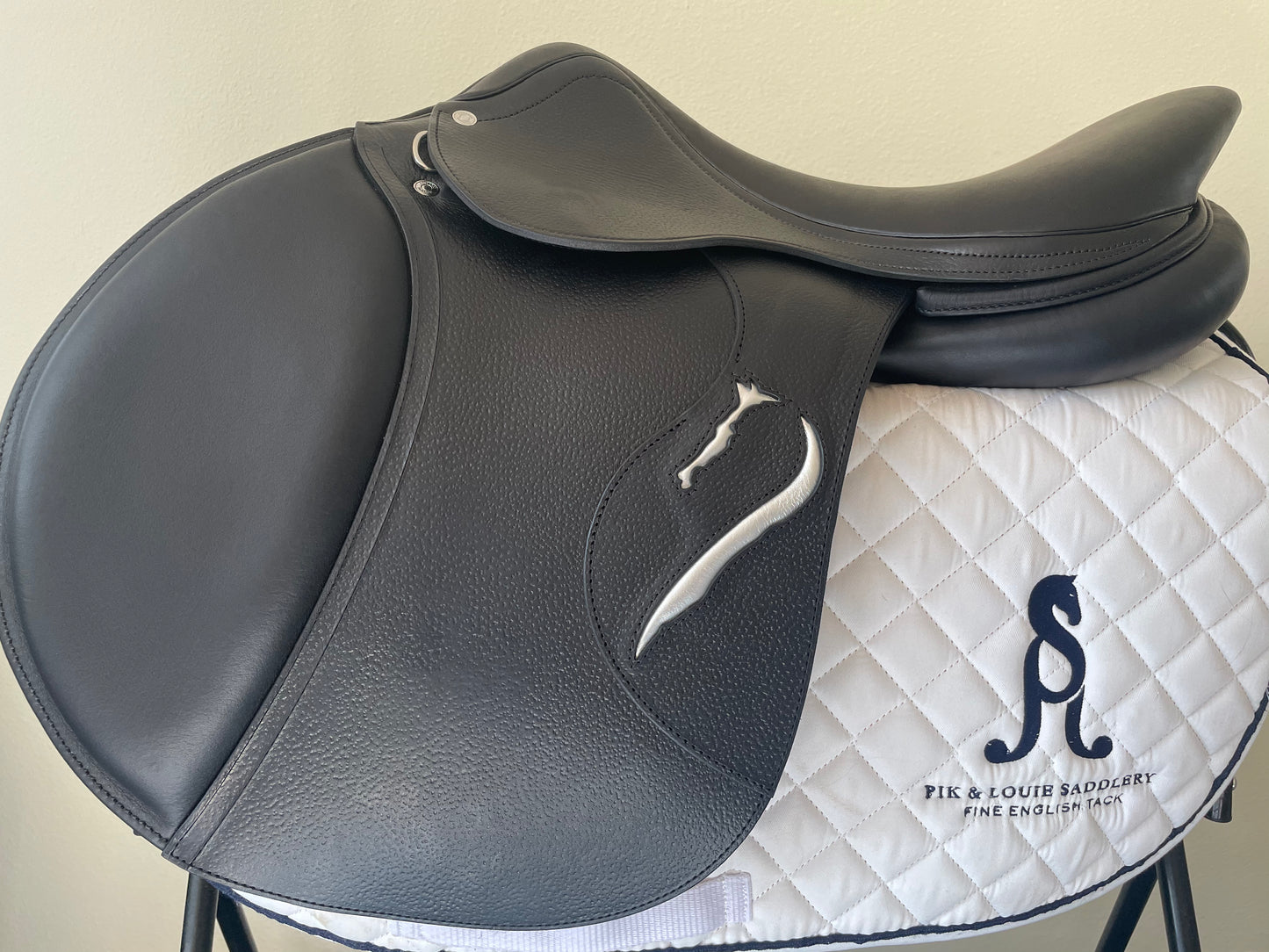 Brand New Antares Connexion Saddle 17.5" Black