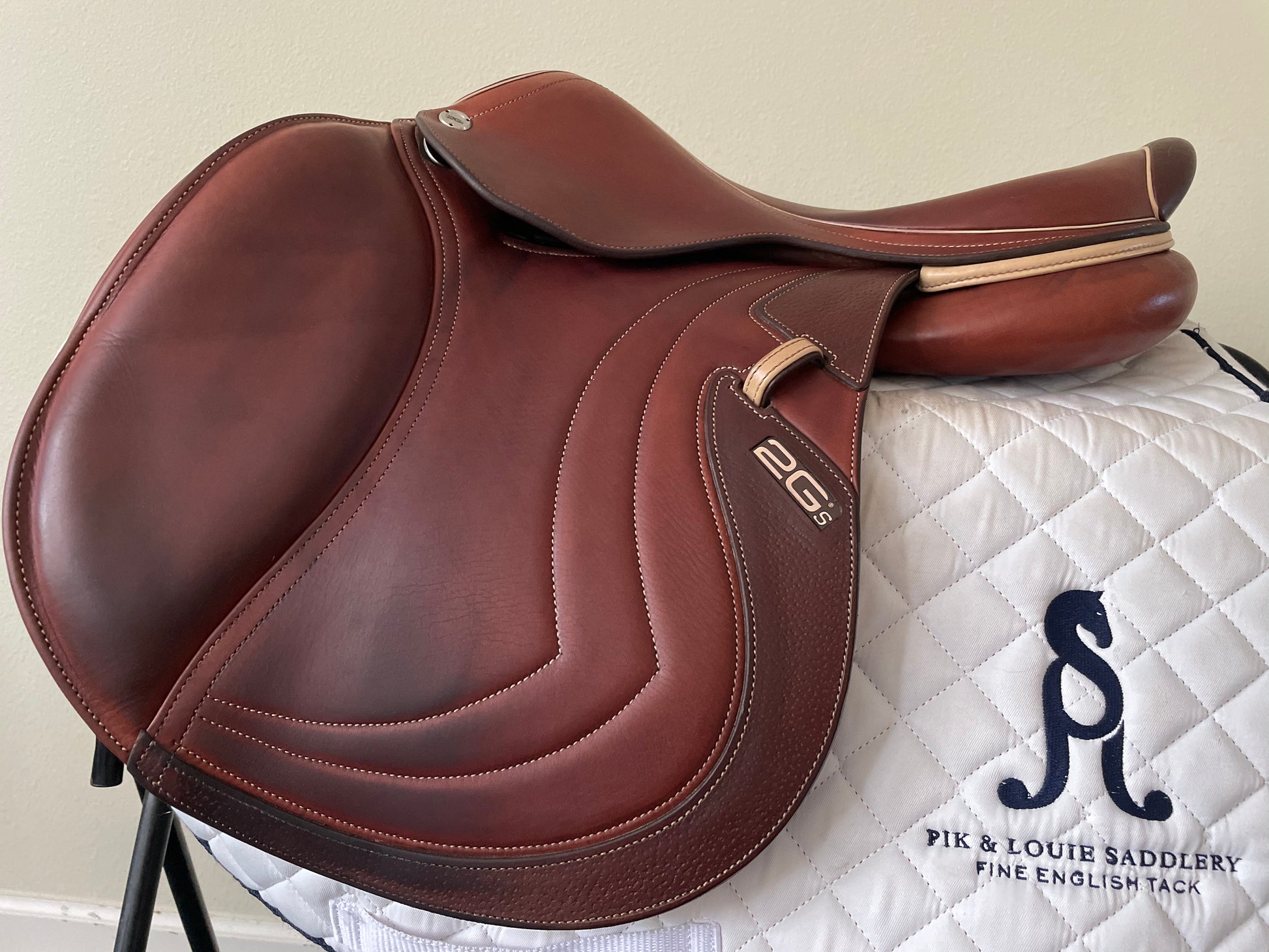 CWD Saddle Mademoiselle 17" 2L, CWD Used Saddle.