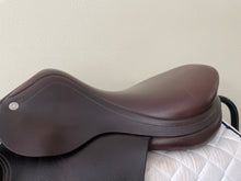 Equipe 16.5" Emporio Jumping Saddle