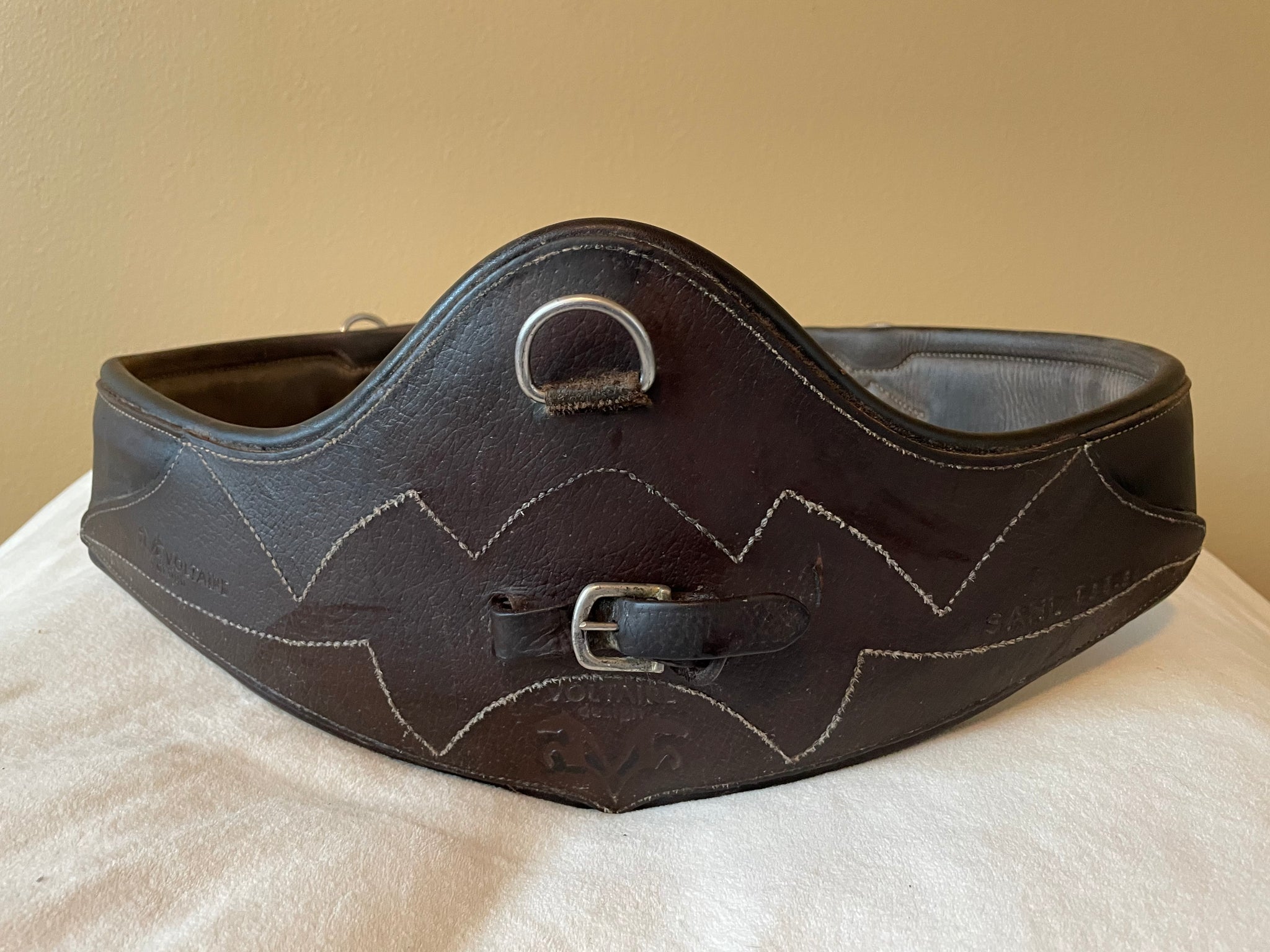 Voltaire Anatomic Girth 54” (135cm) Used Condition Pik & Louie Saddlery