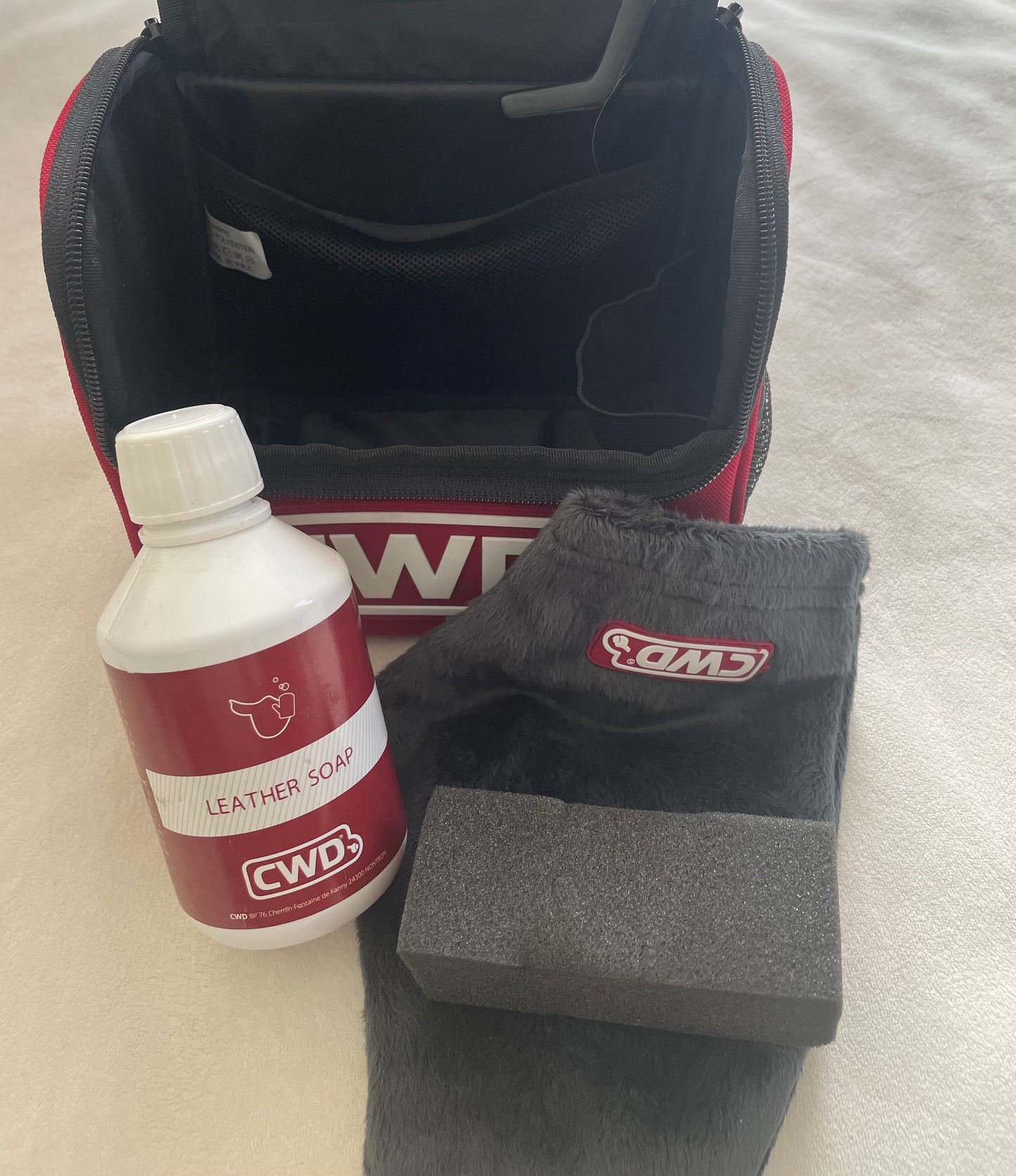 CWD Care Kit - Soap, Glove, Sponge, Canvas Bag (No Conditioner)