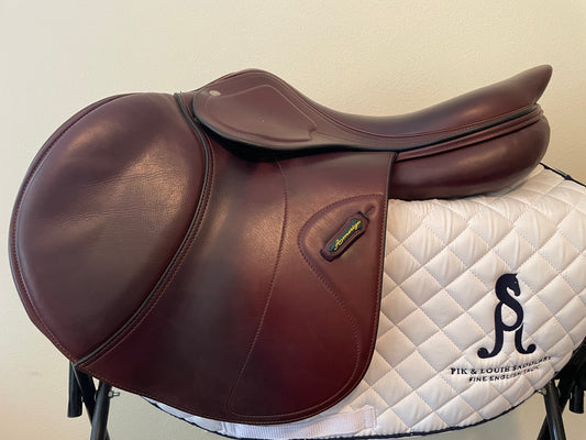 Amerigo Saddle Pinerolo HC 17.5", Used Saddle.